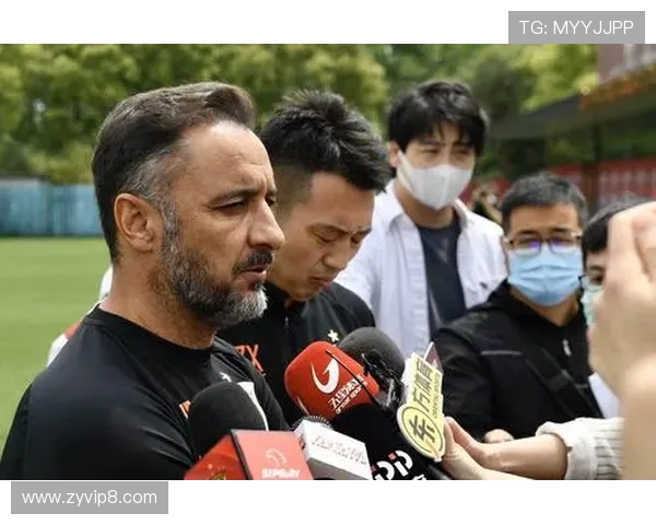 潘粤明公开炮轰足球教练言辞激烈 直言球队管理存在严重问题